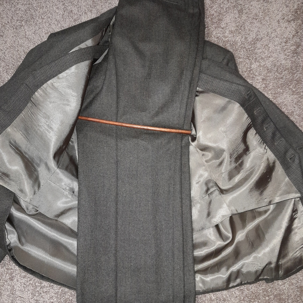 Gray Wool Suit - image 3